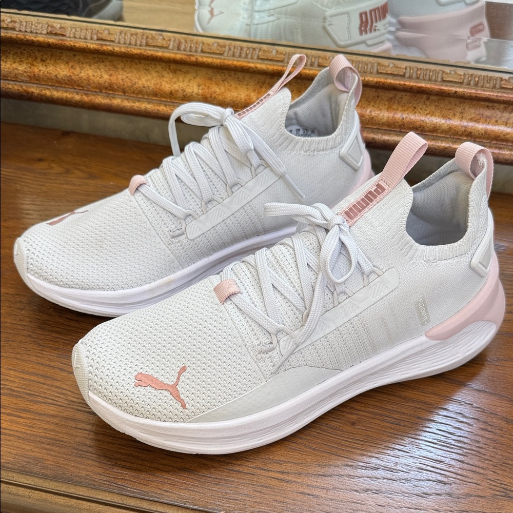 New w/o paper tag. Puma Softride Symmetry White/pink accent Womens sneakers. 6.5